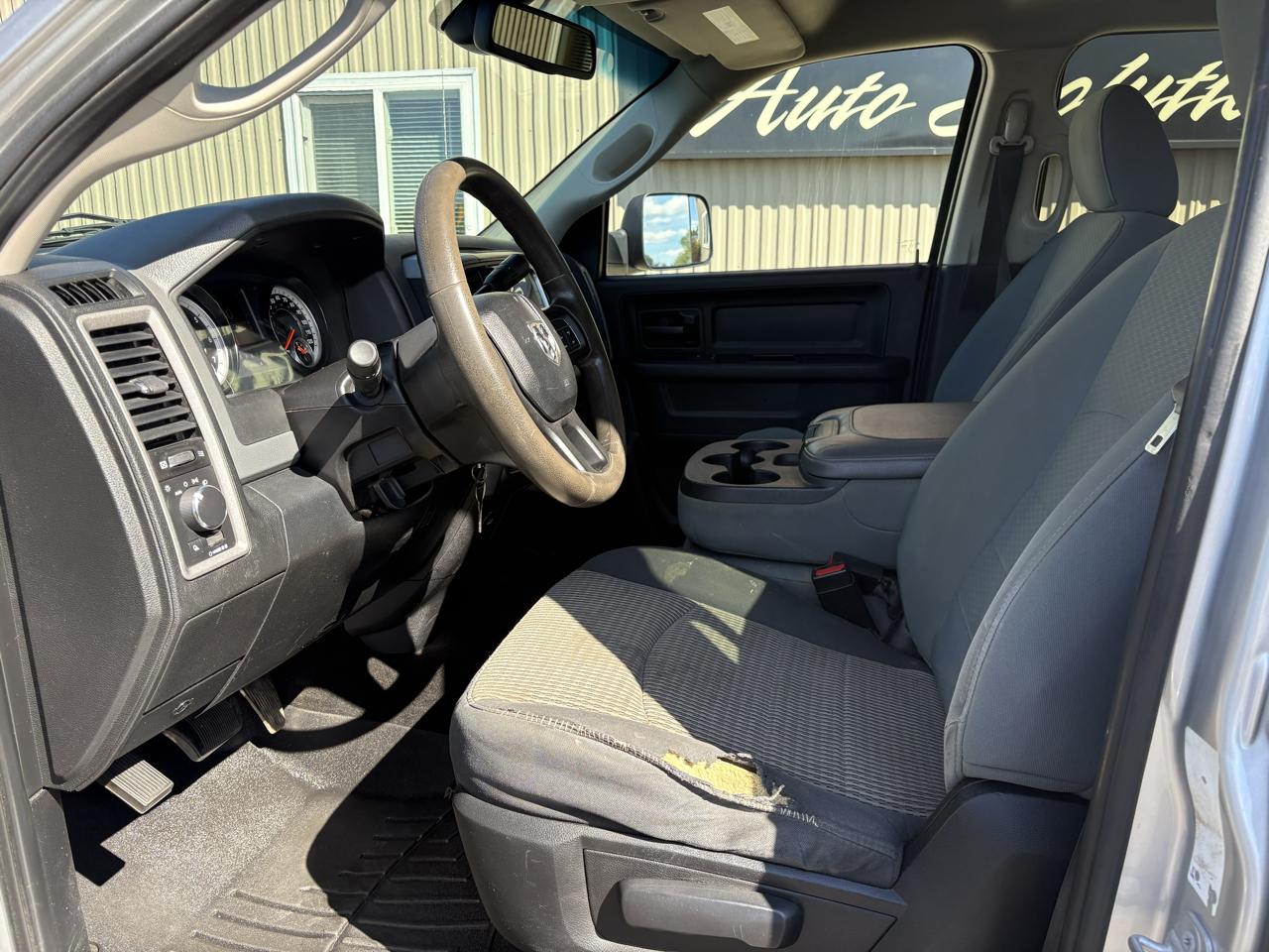 RAM 2500 Tradesman Crew Cab LWB 4WD 2015
