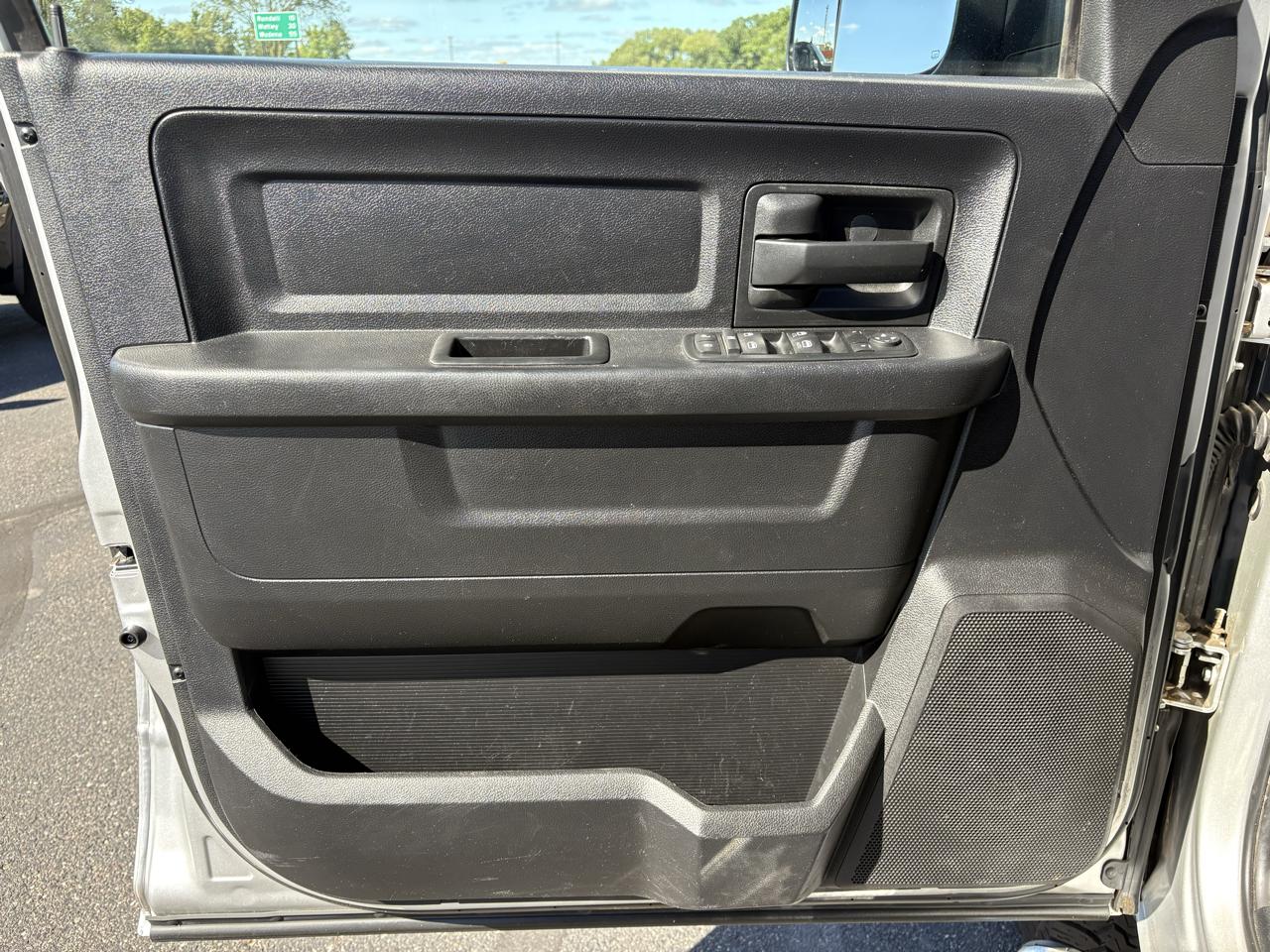 RAM 2500 Tradesman Crew Cab LWB 4WD 2015