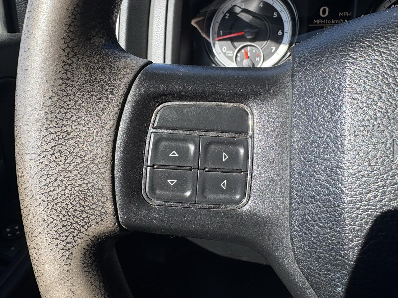 RAM 2500 Tradesman Crew Cab LWB 4WD 2015