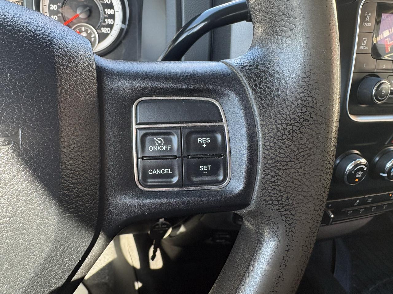 RAM 2500 Tradesman Crew Cab LWB 4WD 2015