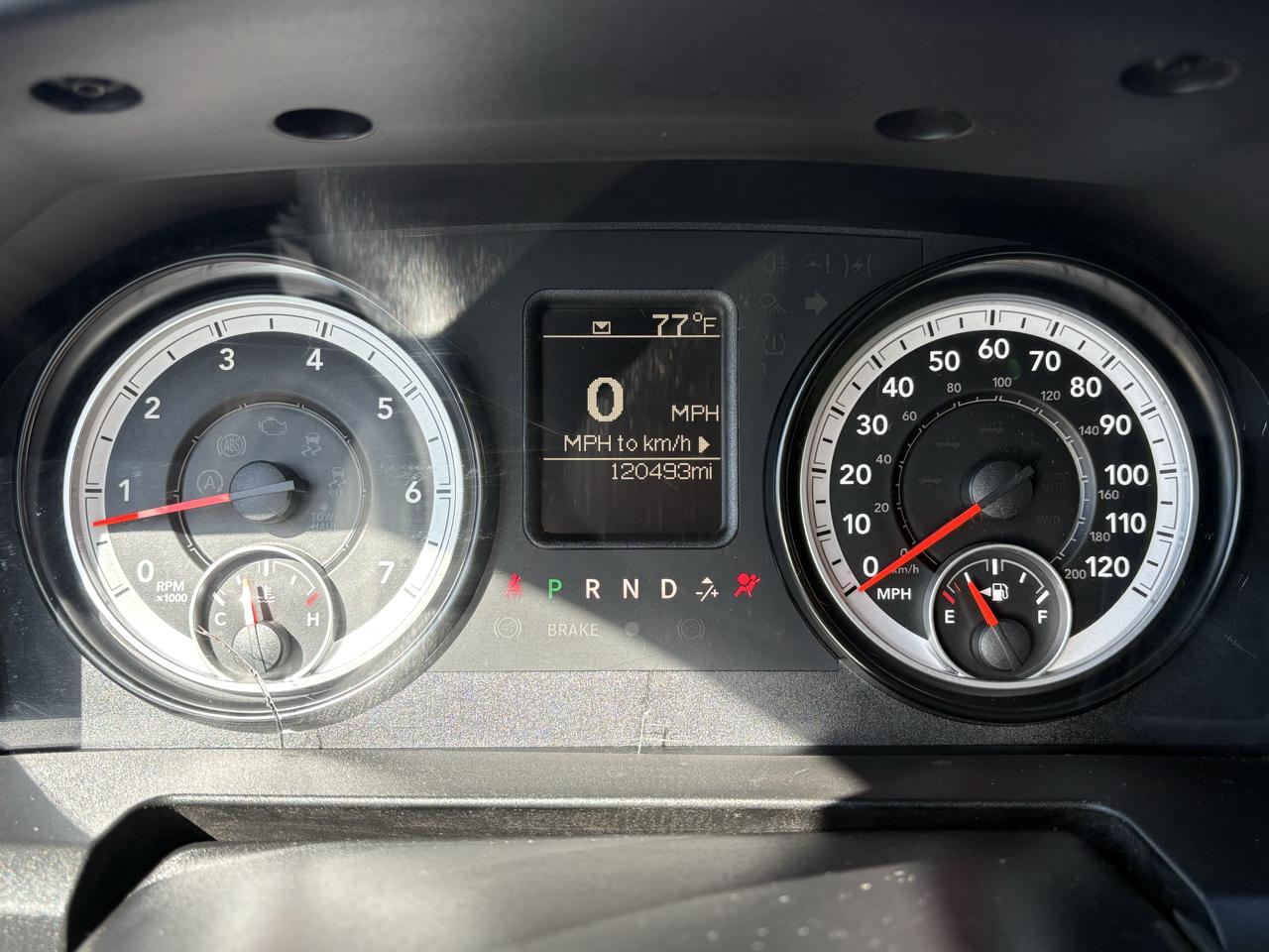 RAM 2500 Tradesman Crew Cab LWB 4WD 2015