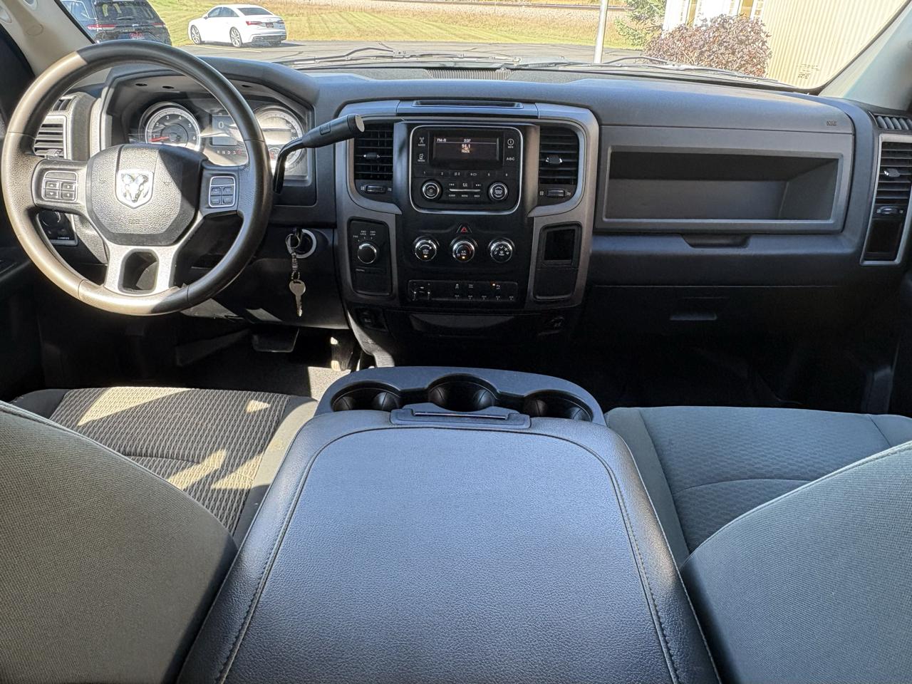 RAM 2500 Tradesman Crew Cab LWB 4WD 2015
