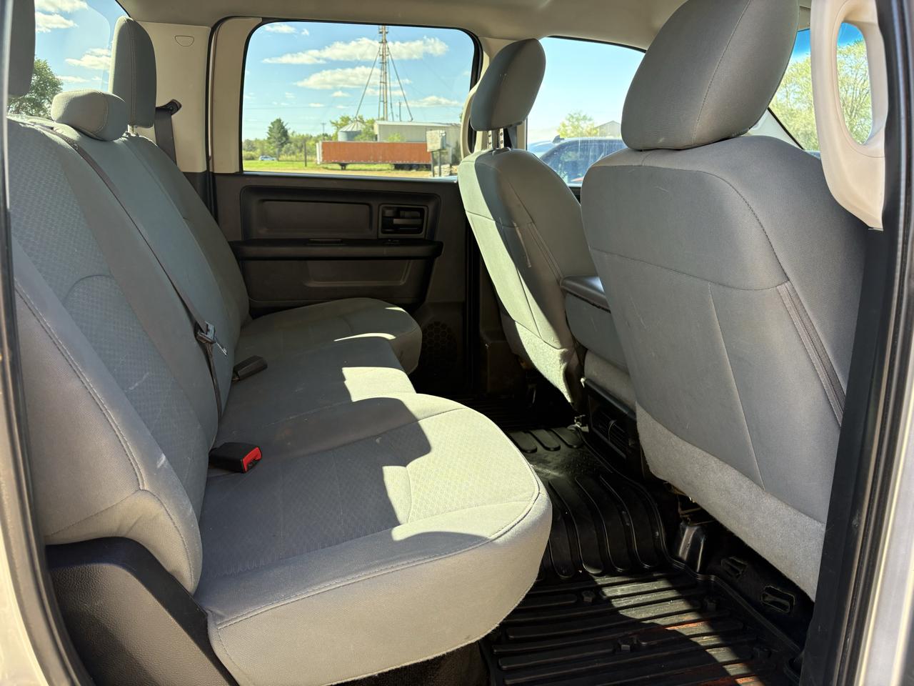RAM 2500 Tradesman Crew Cab LWB 4WD 2015
