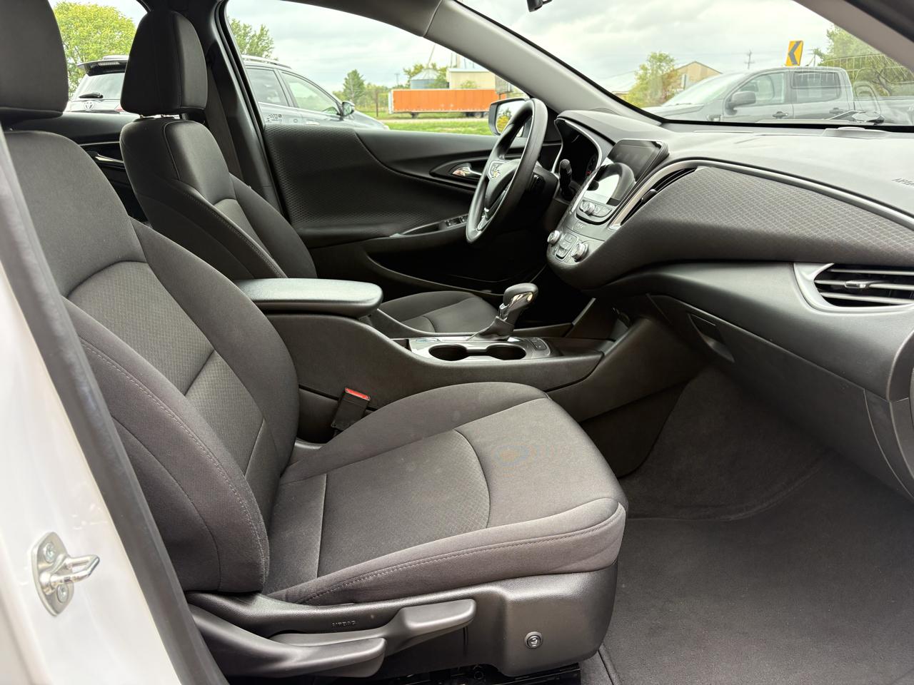 Chevrolet Malibu LS 2024