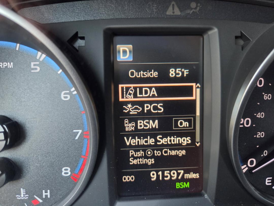 Toyota RAV4 XLE FWD 2018