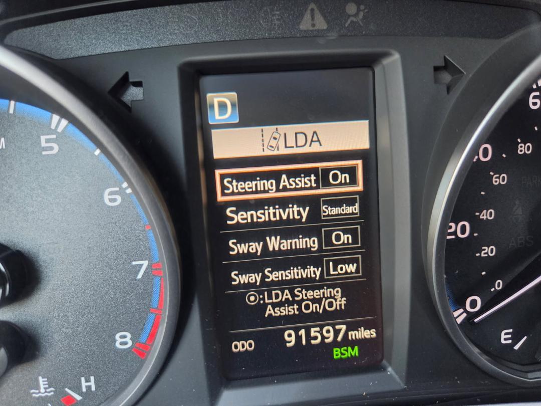 Toyota RAV4 XLE FWD 2018