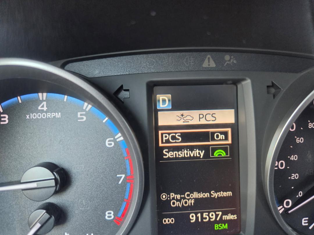 Toyota RAV4 XLE FWD 2018