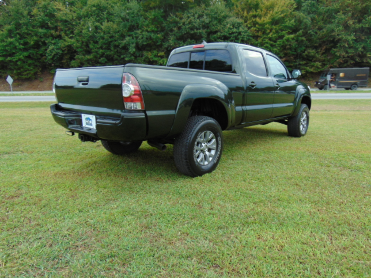 2012 Toyota Tacoma Double Cab Long Bed V6 4x4 photo 3