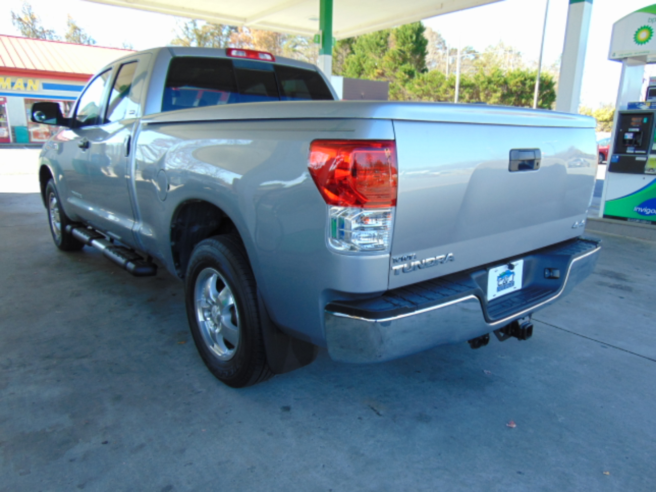 2010 Toyota Tundra SR5 Double Cab photo 3