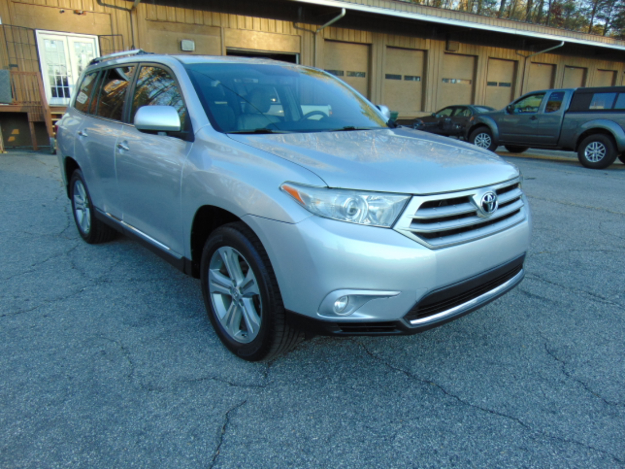 2013 Toyota Highlander Base Hybrid photo 2