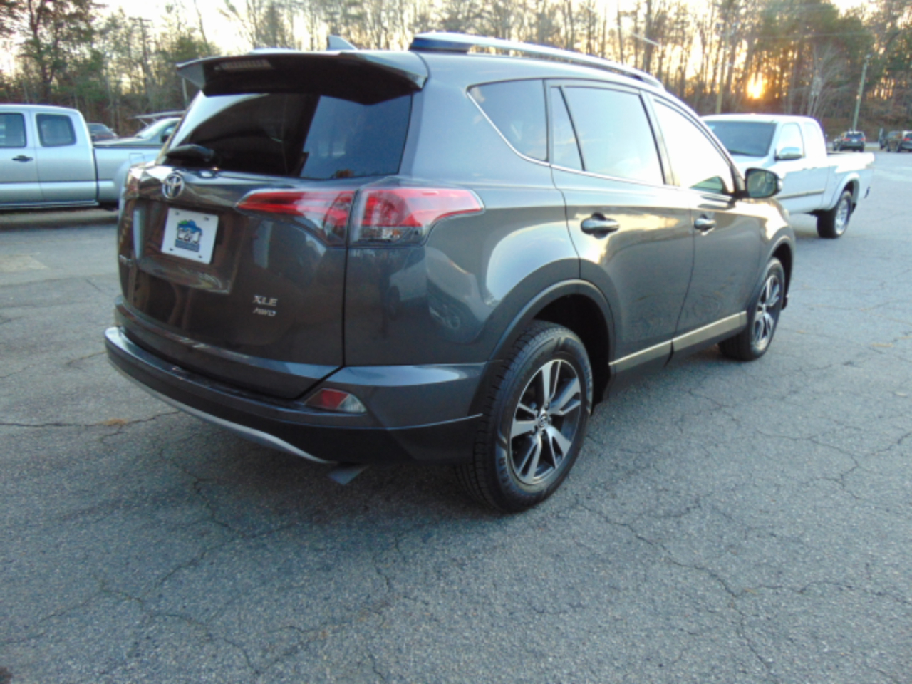 Toyota RAV4 XLE AWD 2016