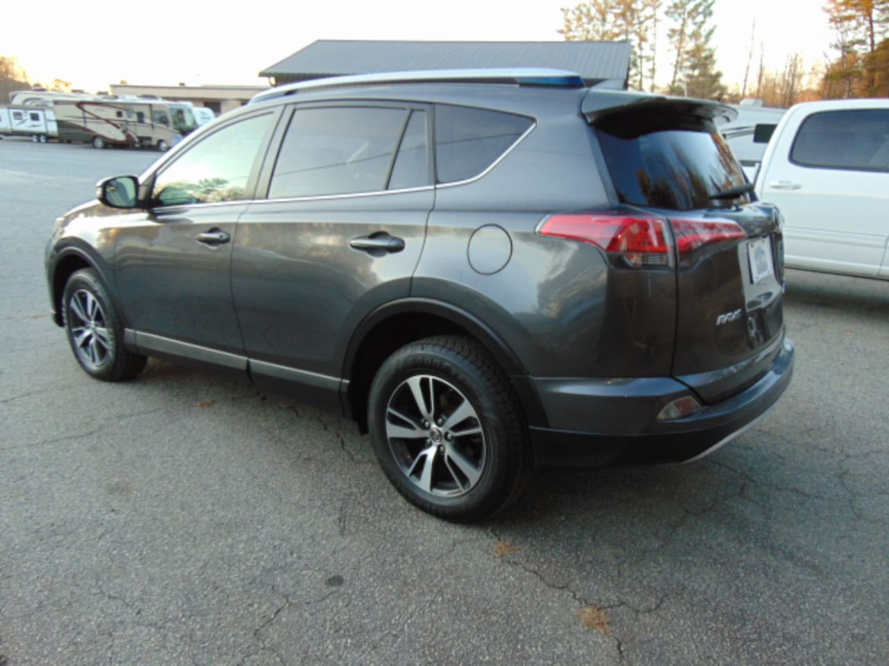 Toyota RAV4 XLE AWD 2016