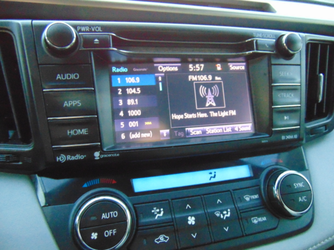 Toyota RAV4 XLE AWD 2016