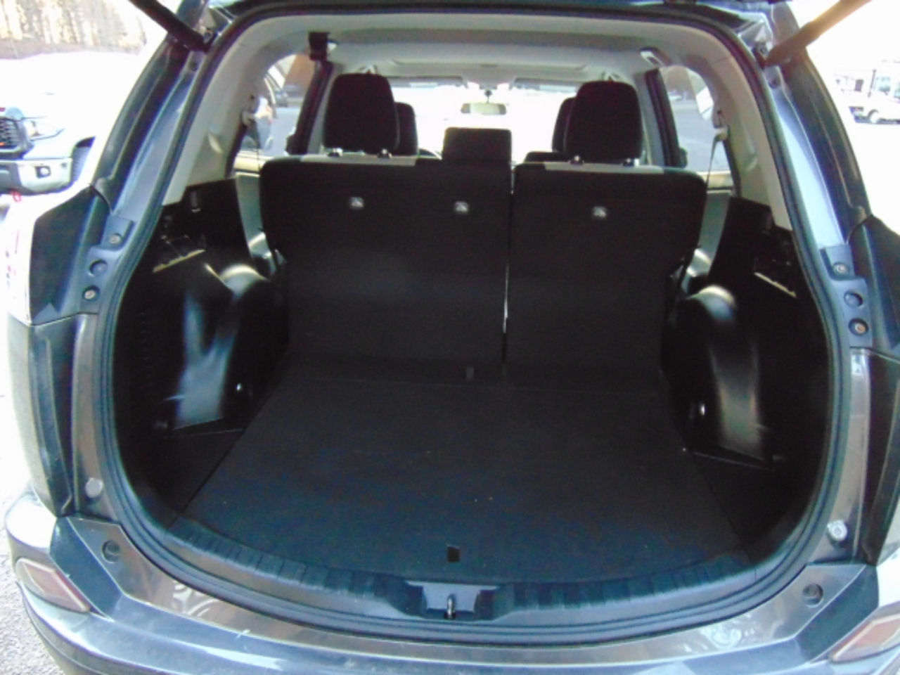 Toyota RAV4 XLE AWD 2016