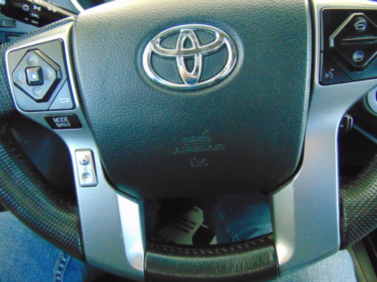 Toyota Tacoma Double Cab V6 6MT 4WD 2014