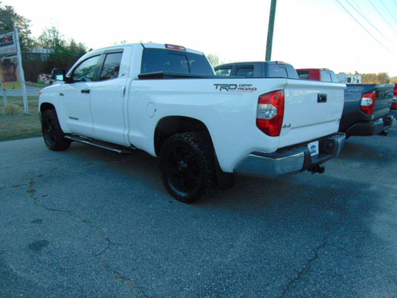 Toyota Tundra SR5 5.7L V8 FFV Double Cab 4WD 2016