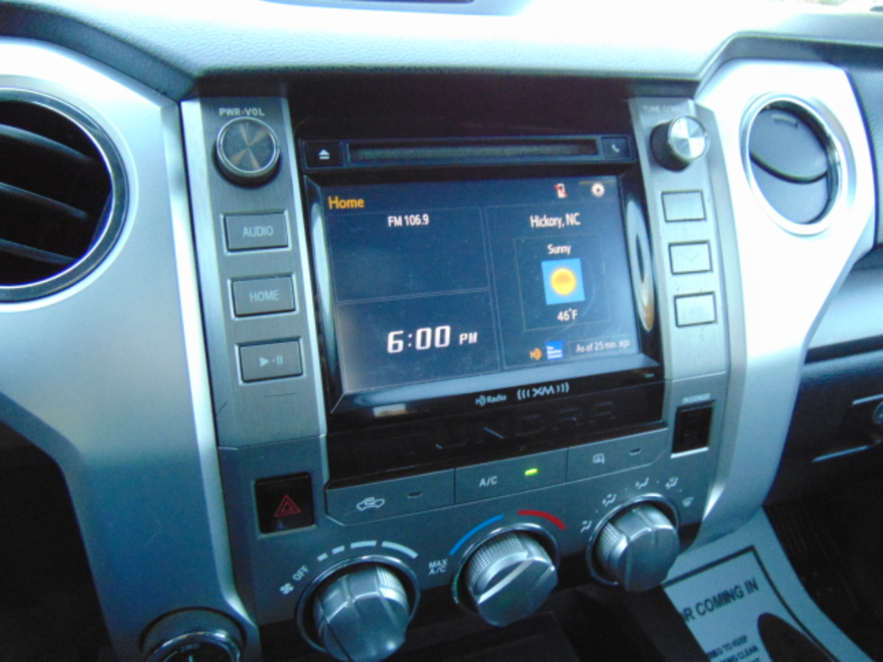 Toyota Tundra SR5 5.7L V8 FFV Double Cab 4WD 2016