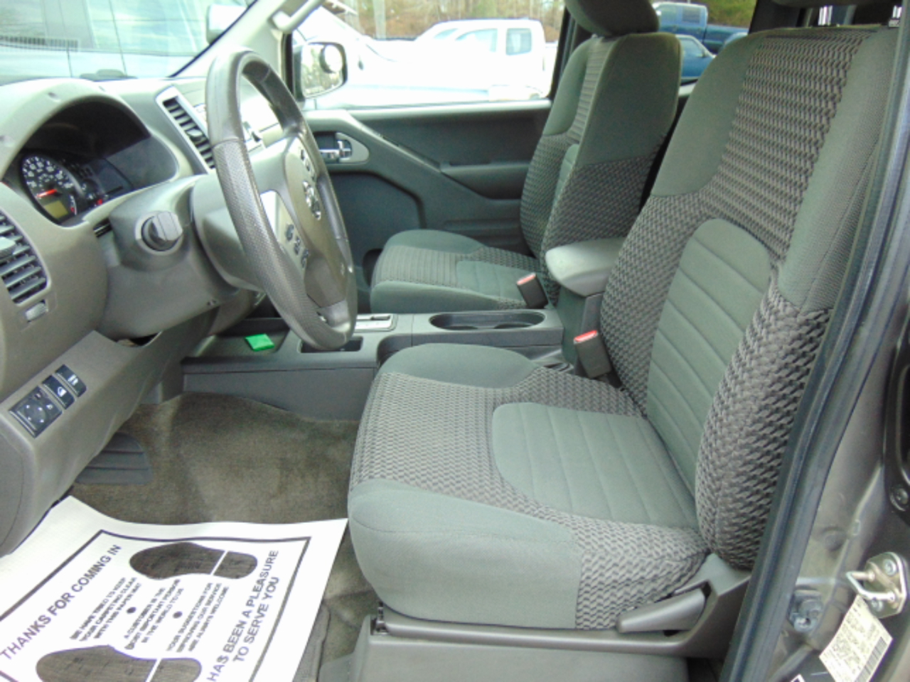 Nissan Frontier SV King Cab 5AT 4WD 2017