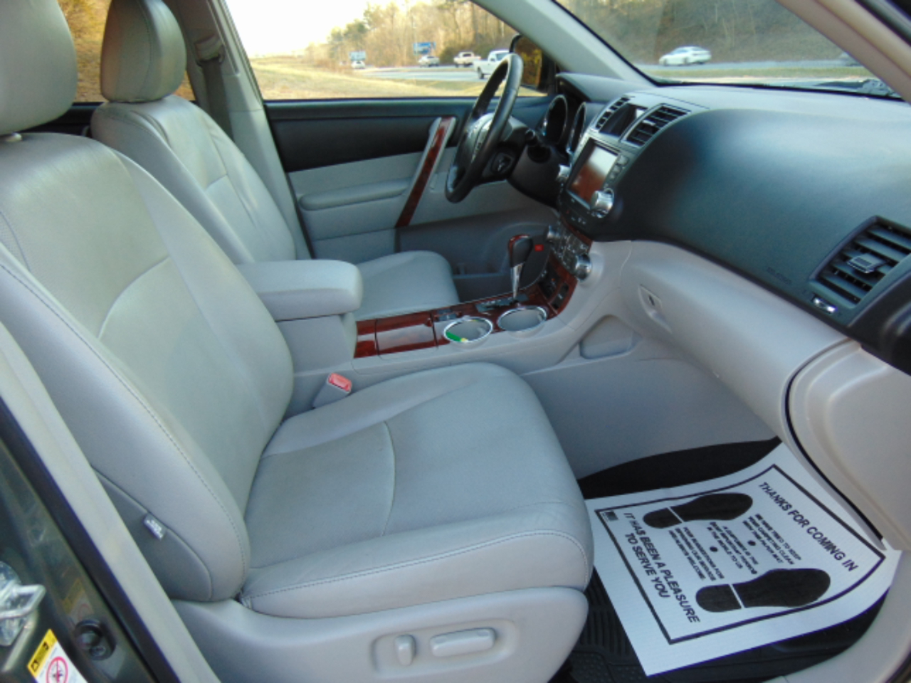 Toyota Highlander Limited 2WD 2012