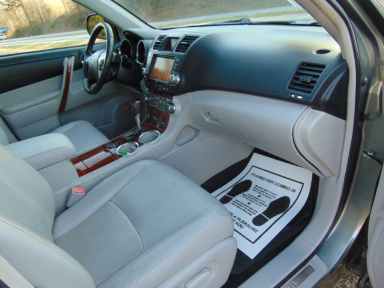 Toyota Highlander Limited 2WD 2012