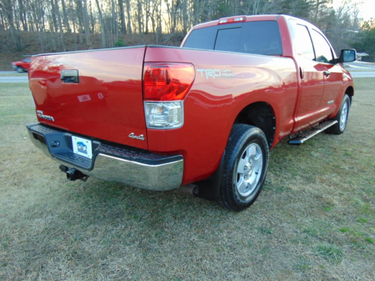 Toyota Tundra Tundra-Grade 5.7L Double Cab 4WD 2012