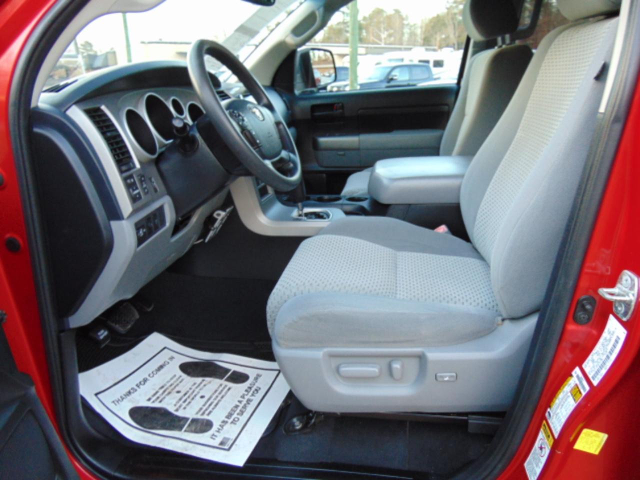 Toyota Tundra Tundra-Grade 5.7L Double Cab 4WD 2012