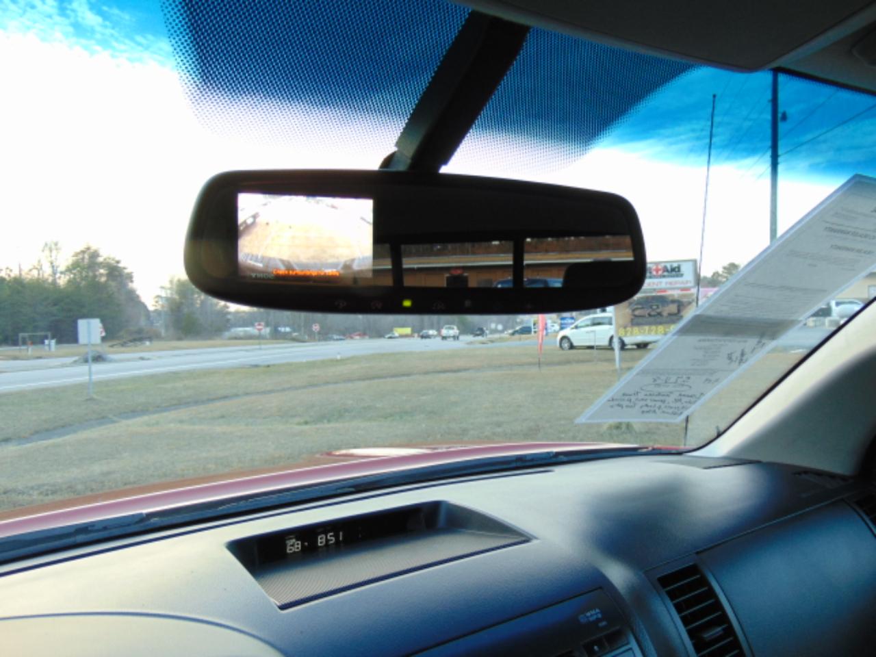 Toyota Tundra Tundra-Grade 5.7L Double Cab 4WD 2012