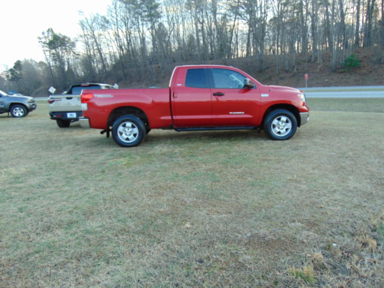 Toyota Tundra Tundra-Grade 5.7L Double Cab 4WD 2012