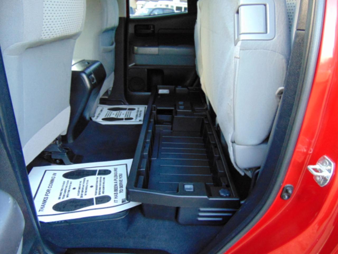 Toyota Tundra Tundra-Grade 5.7L Double Cab 4WD 2012