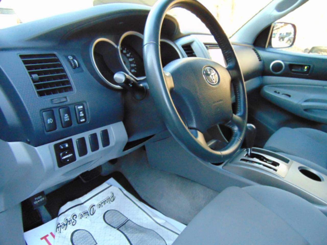 Toyota Tacoma Double Cab V6 4WD 2006