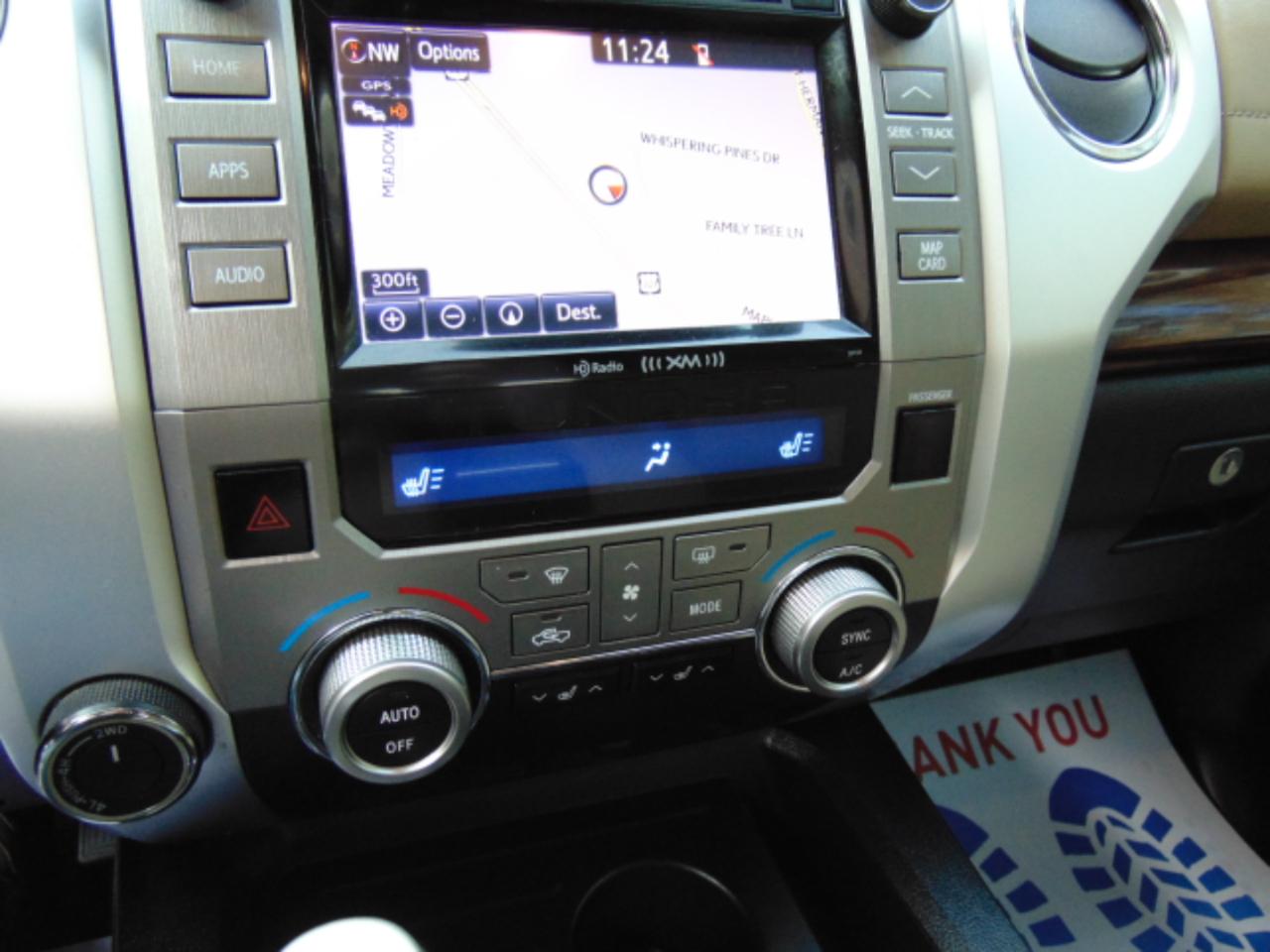 Toyota Tundra Limited 5.7L FFV CrewMax 4WD 2017