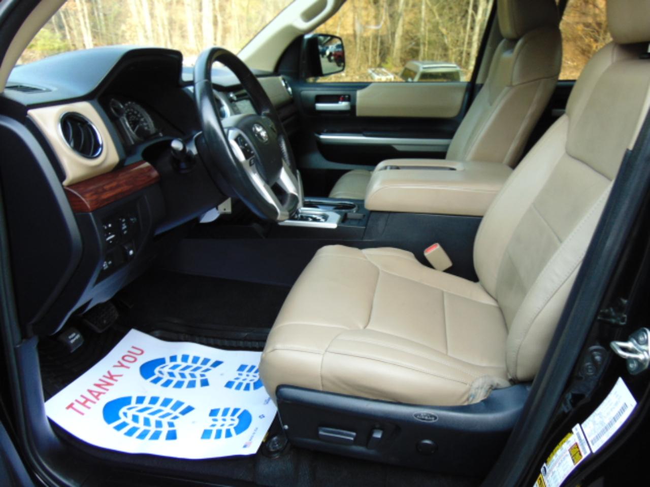 Toyota Tundra Limited 5.7L FFV CrewMax 4WD 2017