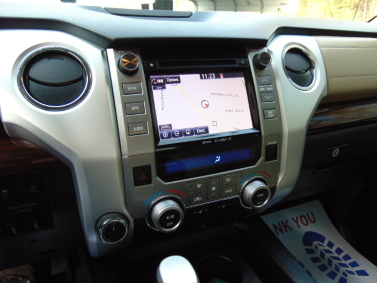 Toyota Tundra Limited 5.7L FFV CrewMax 4WD 2017