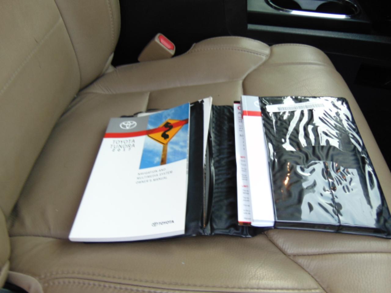 Toyota Tundra Limited 5.7L FFV CrewMax 4WD 2017