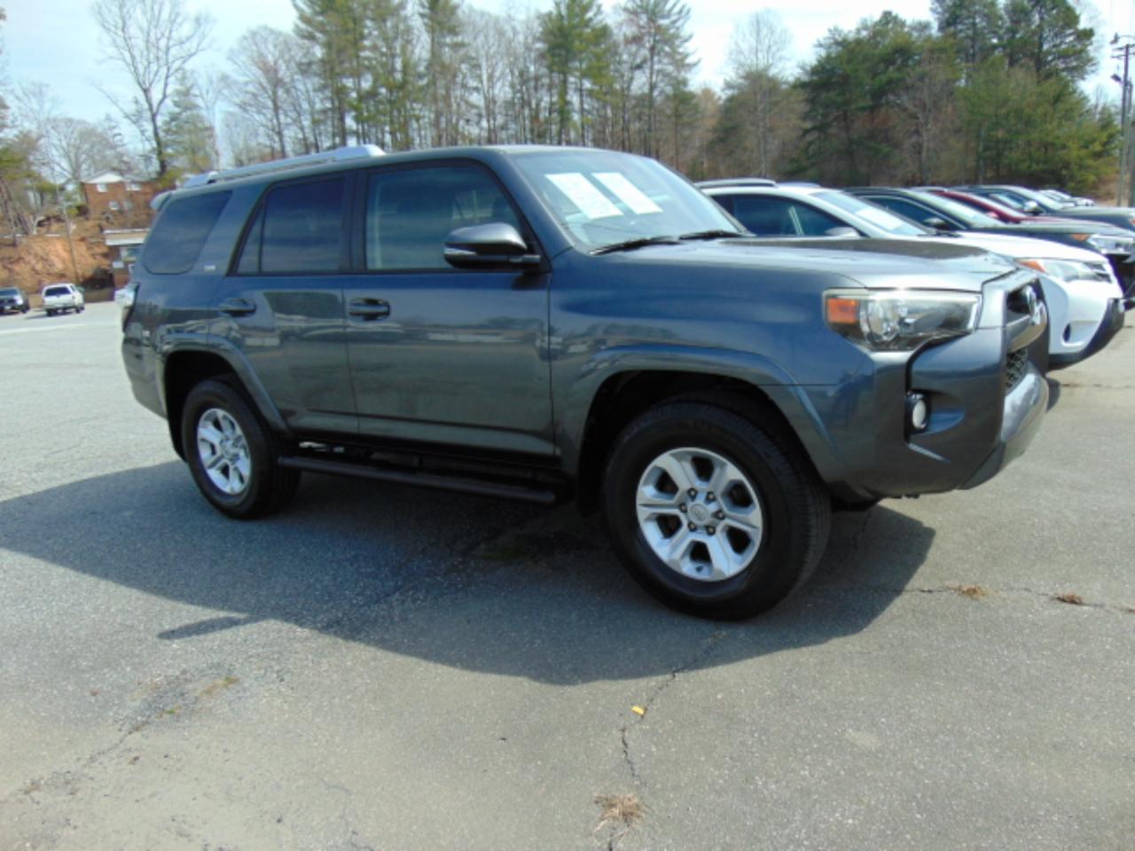 Toyota 4Runner SR5 4WD 2015