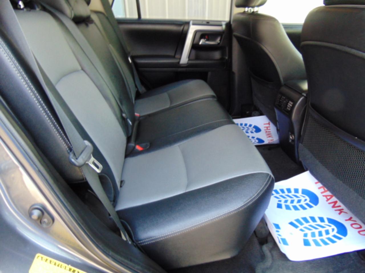 Toyota 4Runner SR5 4WD 2015