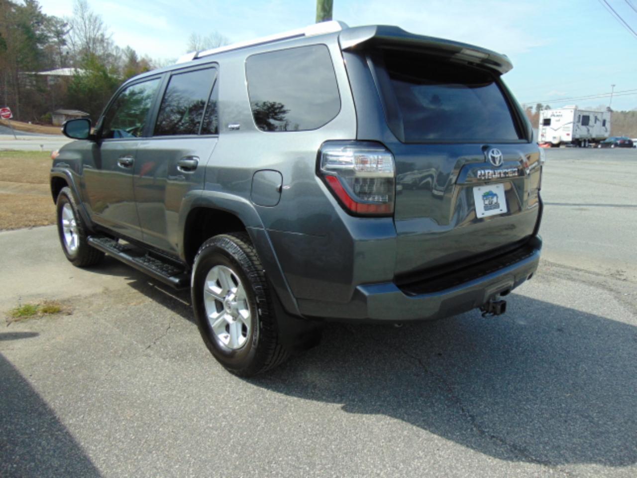 Toyota 4Runner SR5 4WD 2015