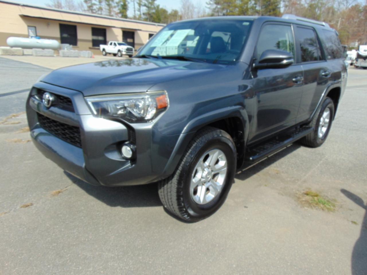 Toyota 4Runner SR5 4WD 2015