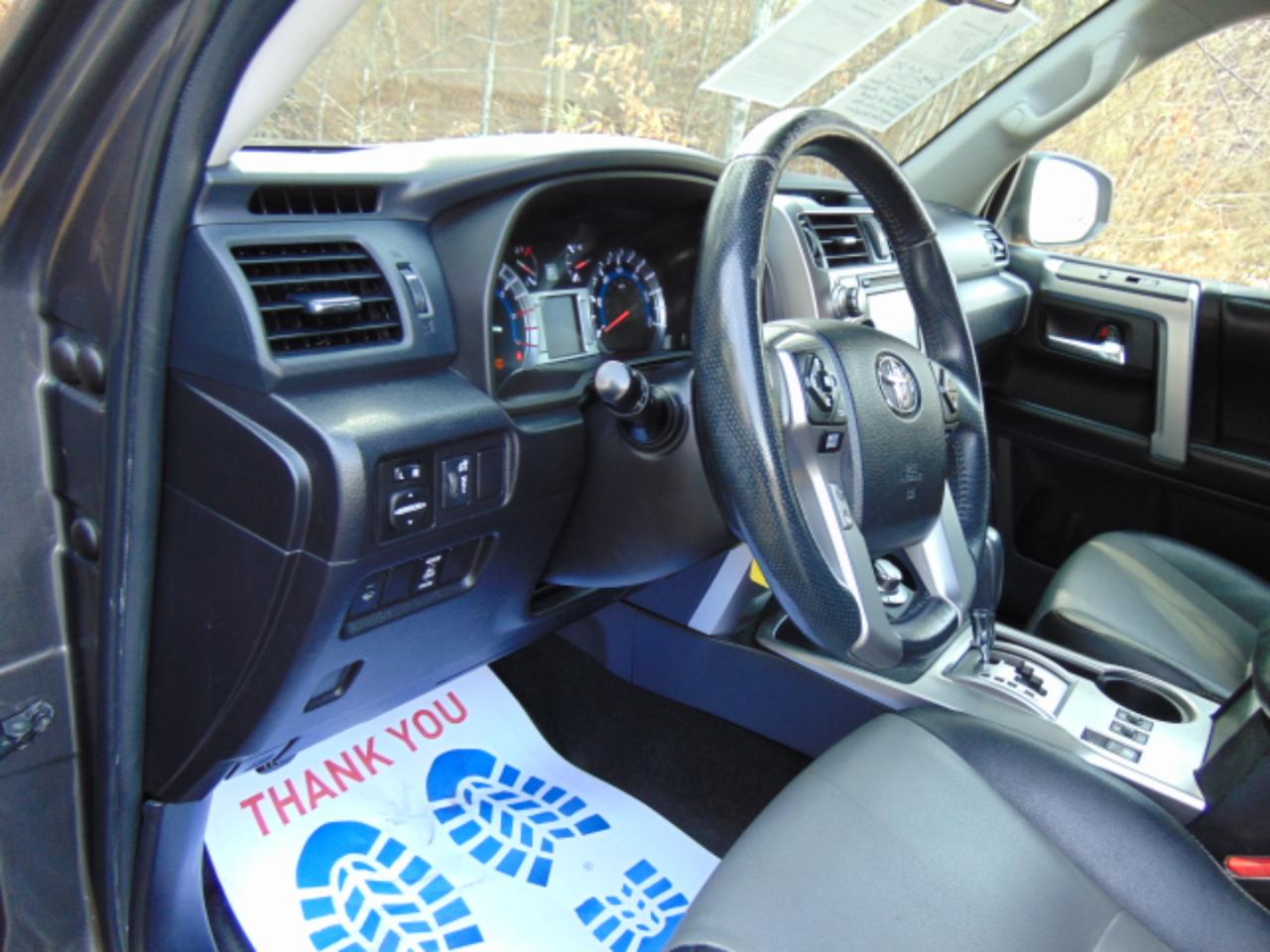 Toyota 4Runner SR5 4WD 2015