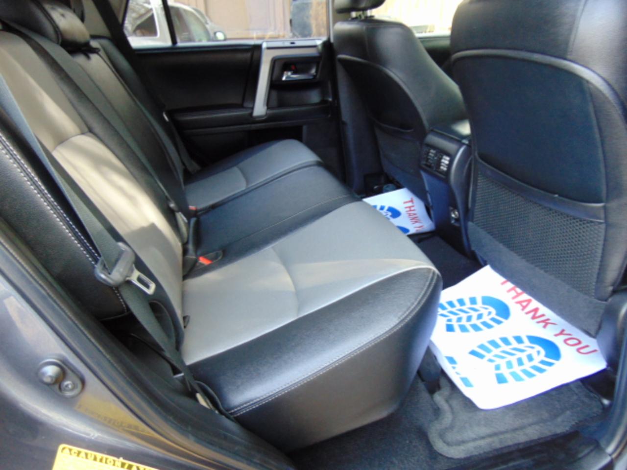 Toyota 4Runner SR5 4WD 2015