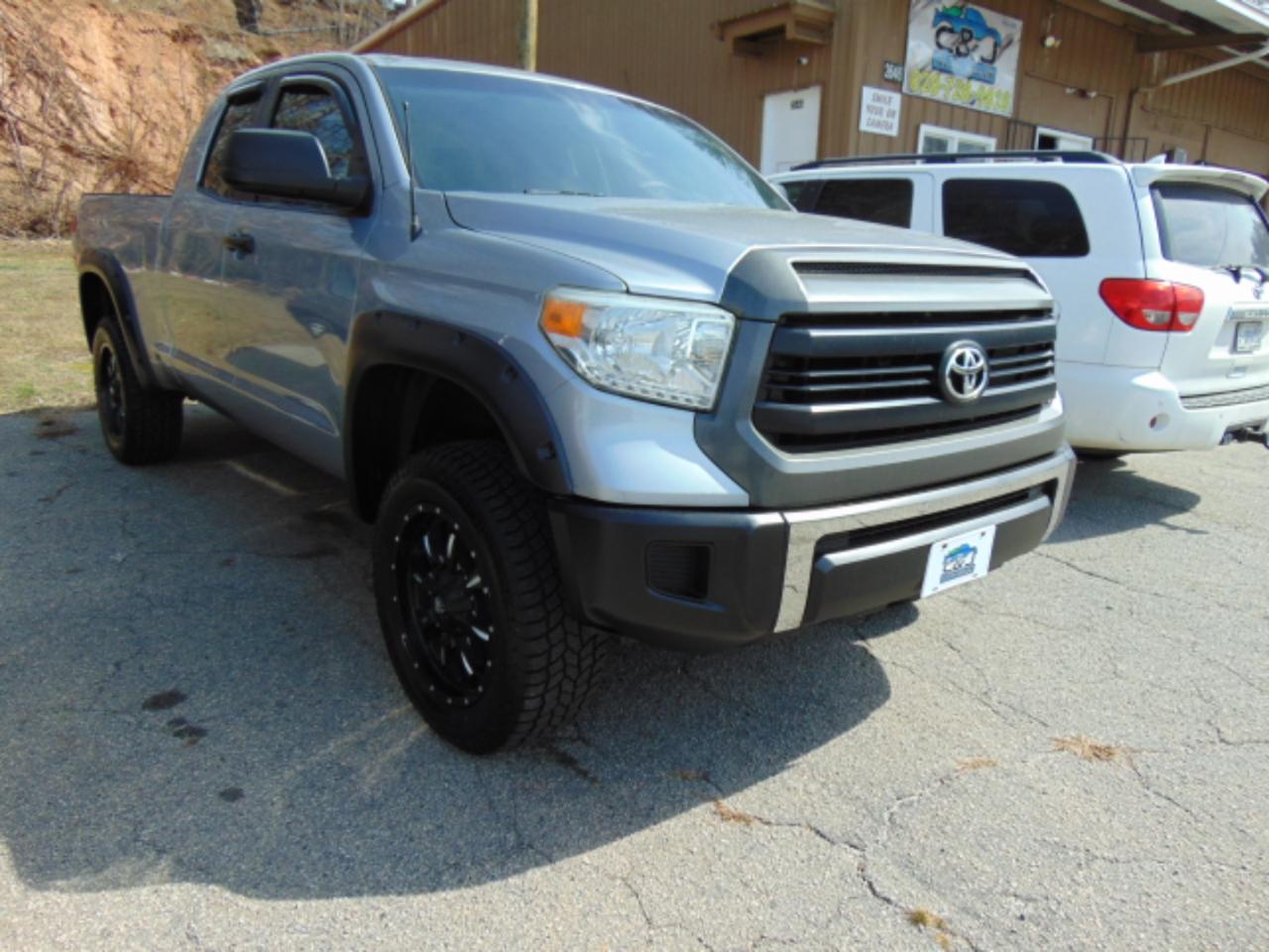 Toyota Tundra SR5 4.6L V8 Double Cab 4WD 2014