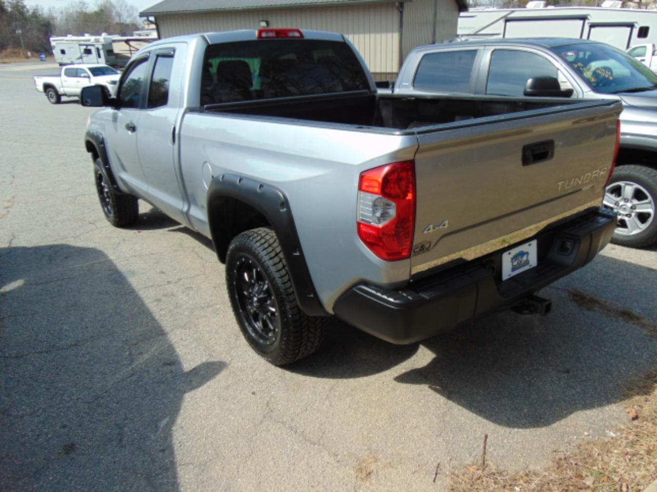 Toyota Tundra SR5 4.6L V8 Double Cab 4WD 2014
