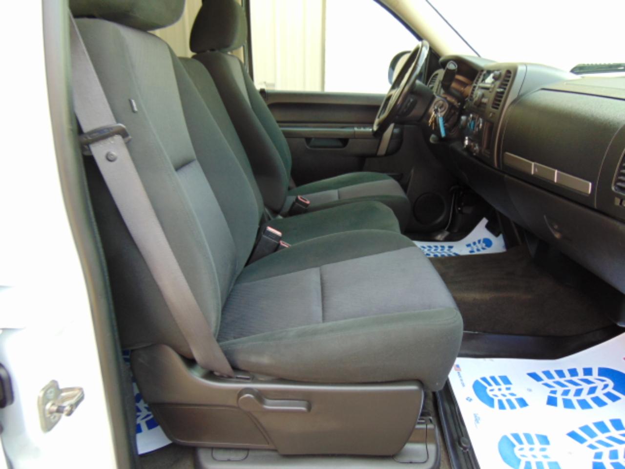 GMC Sierra 1500 SLE Crew Cab 4WD 2011