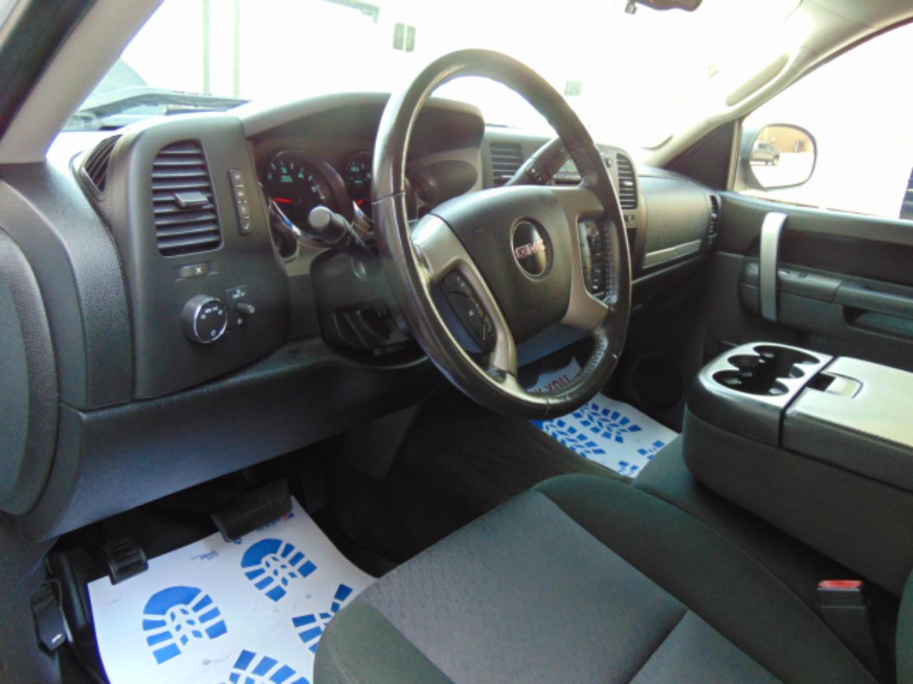 GMC Sierra 1500 SLE Crew Cab 4WD 2011