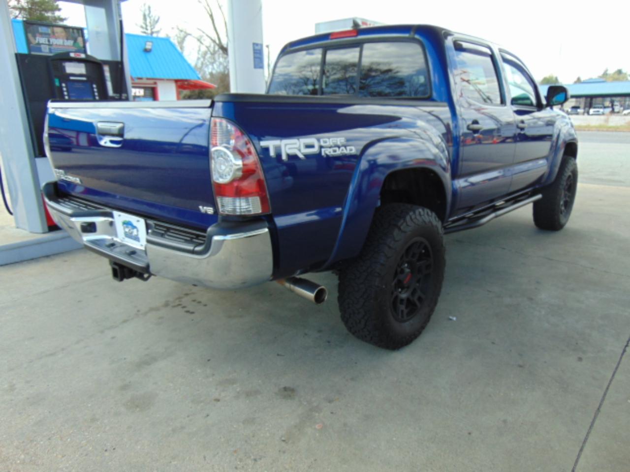 Toyota Tacoma Double Cab V6 5AT 4WD 2015