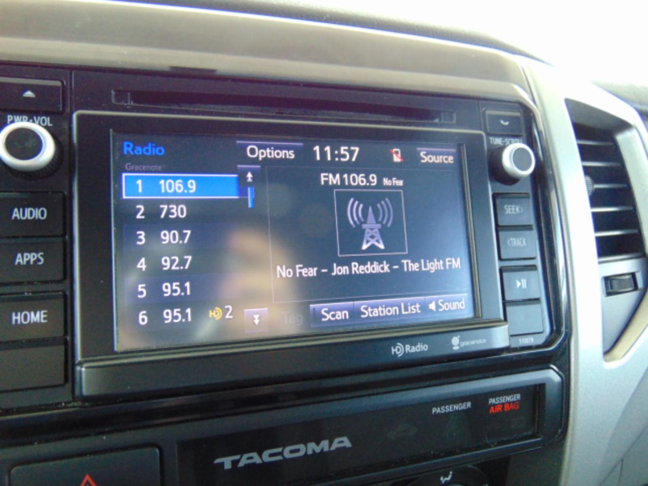 Toyota Tacoma Double Cab V6 5AT 4WD 2015