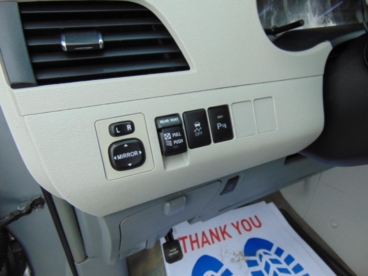 Toyota Sienna Limited AWD 7-Passenger V6 2013