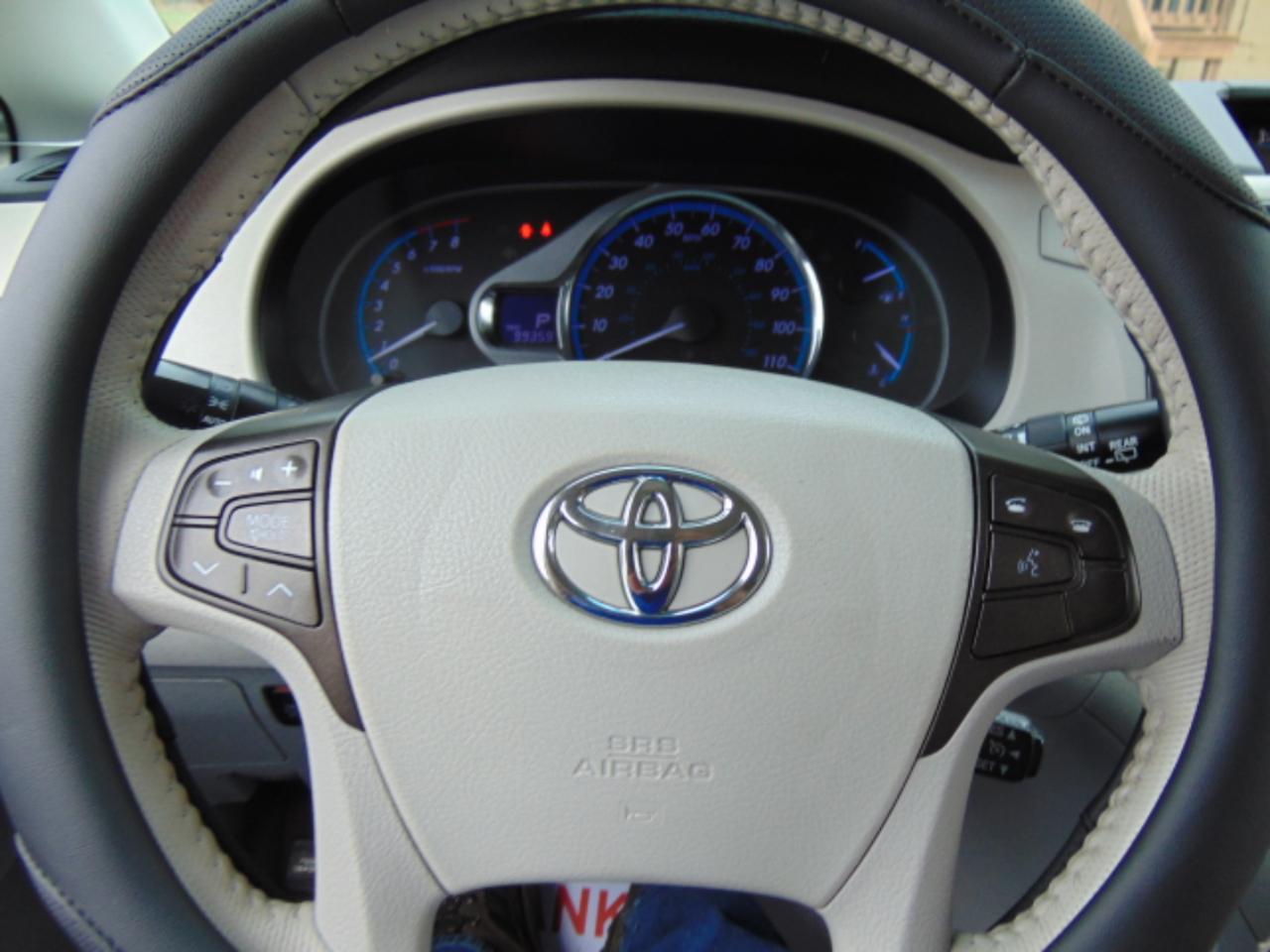 Toyota Sienna Limited AWD 7-Passenger V6 2013