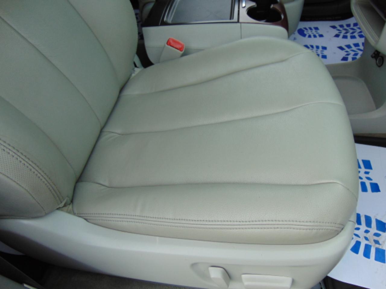 Toyota Sienna Limited AWD 7-Passenger V6 2013