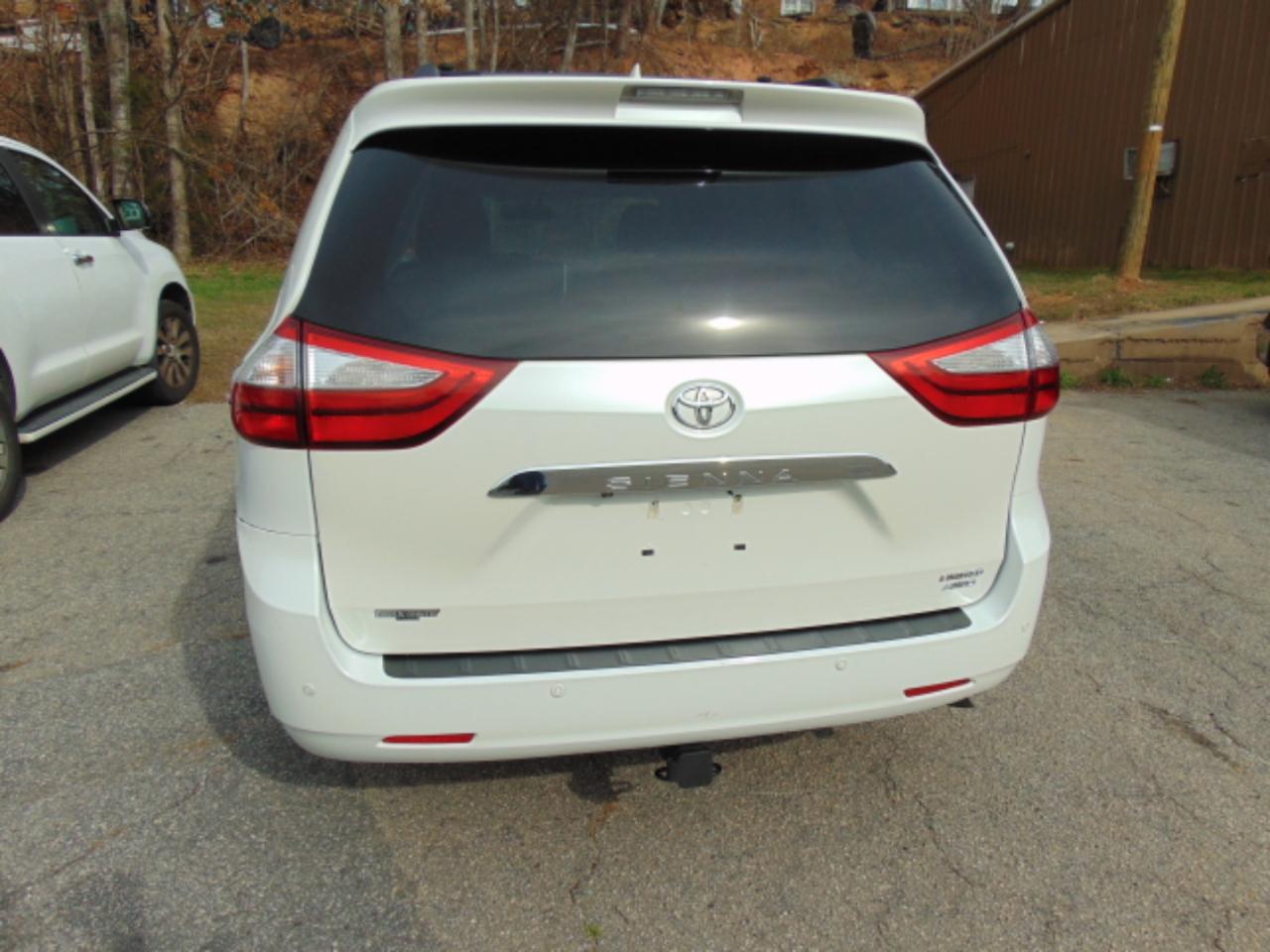 Toyota Sienna  2015